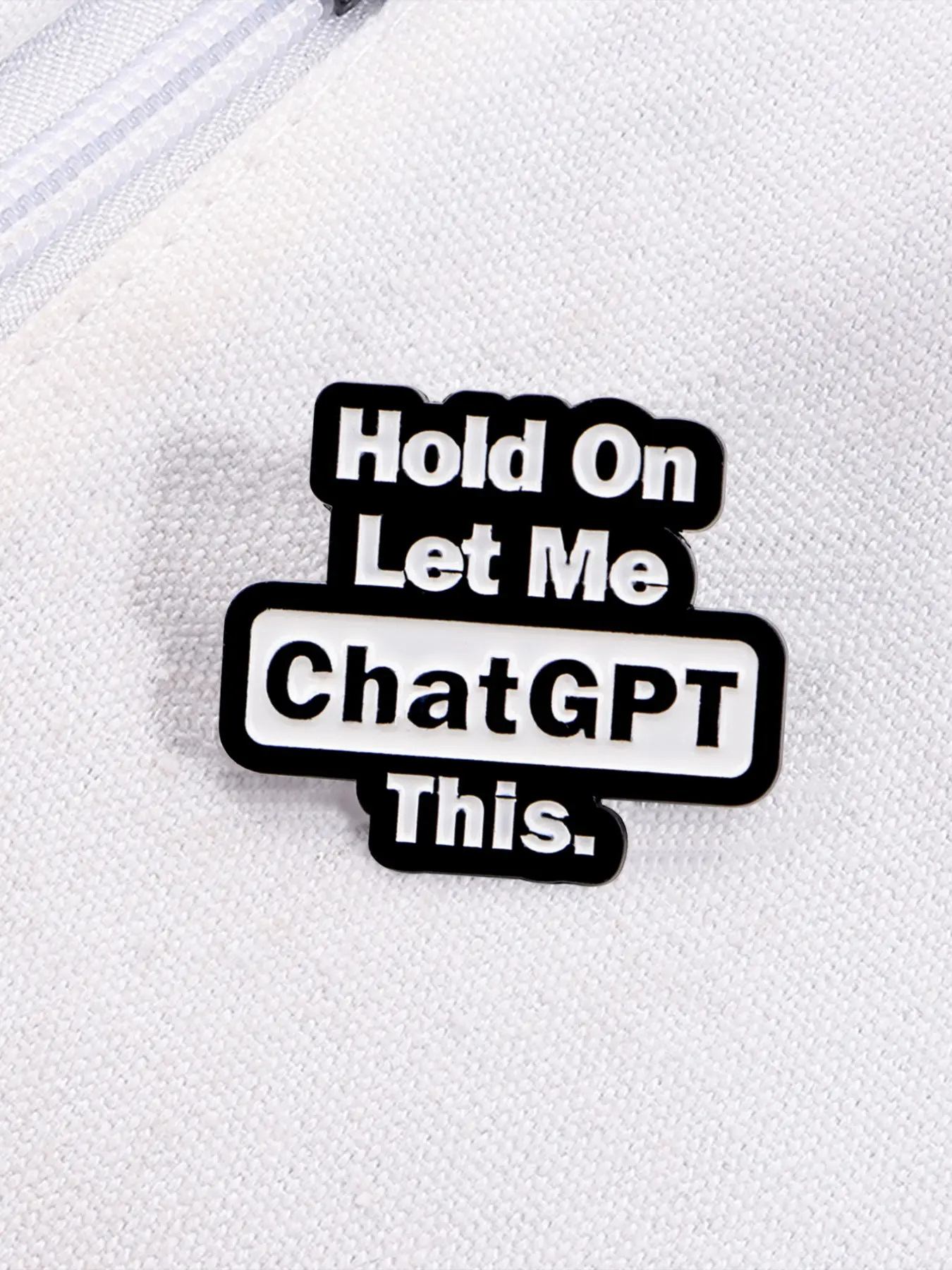 Chatgpt Enamel Pin Emblem Logo - Tech Accessories Logo Design 评论和价格